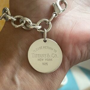 Return to Tiffany™ Round Tag Bracelet in Sterling Silver